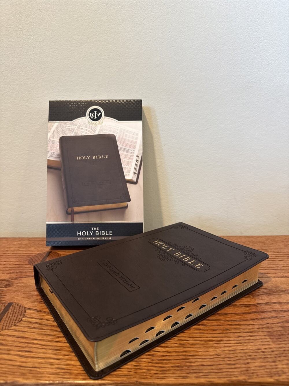 KJV Giant Print Bible | Red Letter | Index Tabs | Brown Faux Leather | Lay Flat